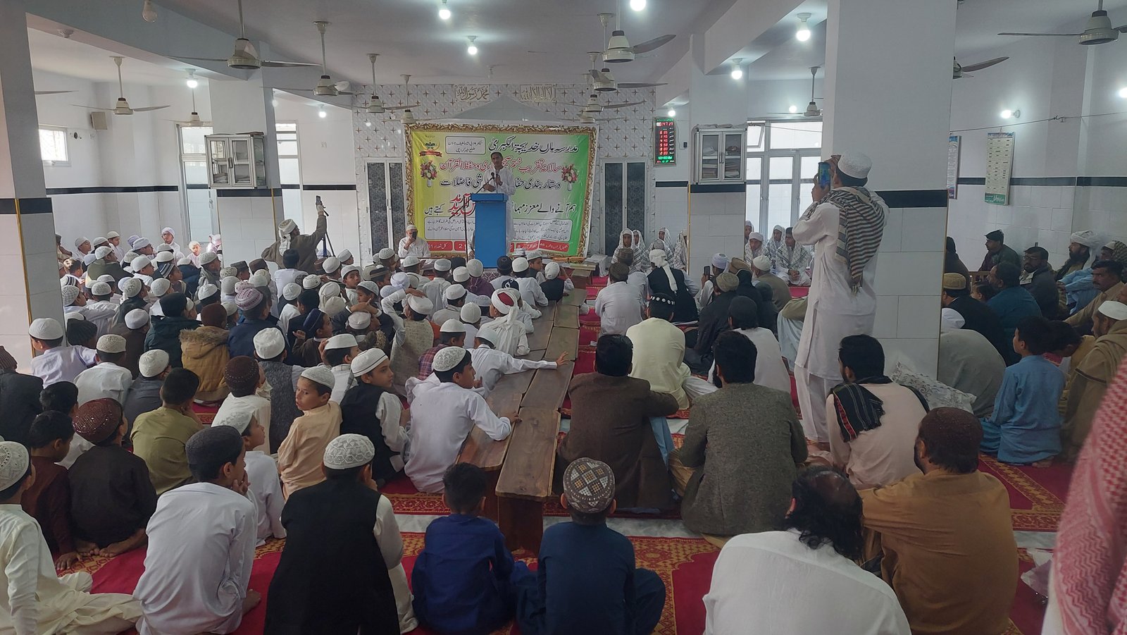 طلبہ کی پیش رفت کی حوصلہ افزائی